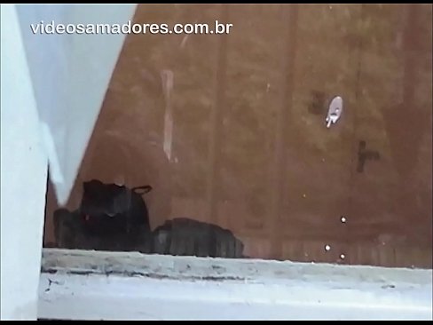 ❤️ Kåt man tittar på sin flickvän med en annan kille, spelar in en knullvideo utan att störa paret. ️ Just porr at us ❌️